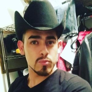 Meet your Posher, Javier